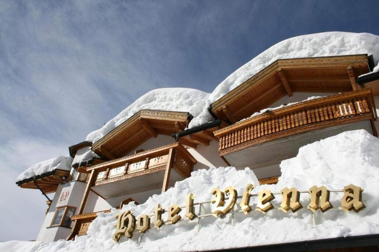Hotel Vienna San Martino Di Castrozza Eksteriør bilde